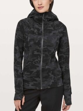 Lululemon women’s Scuba zip up hoodie